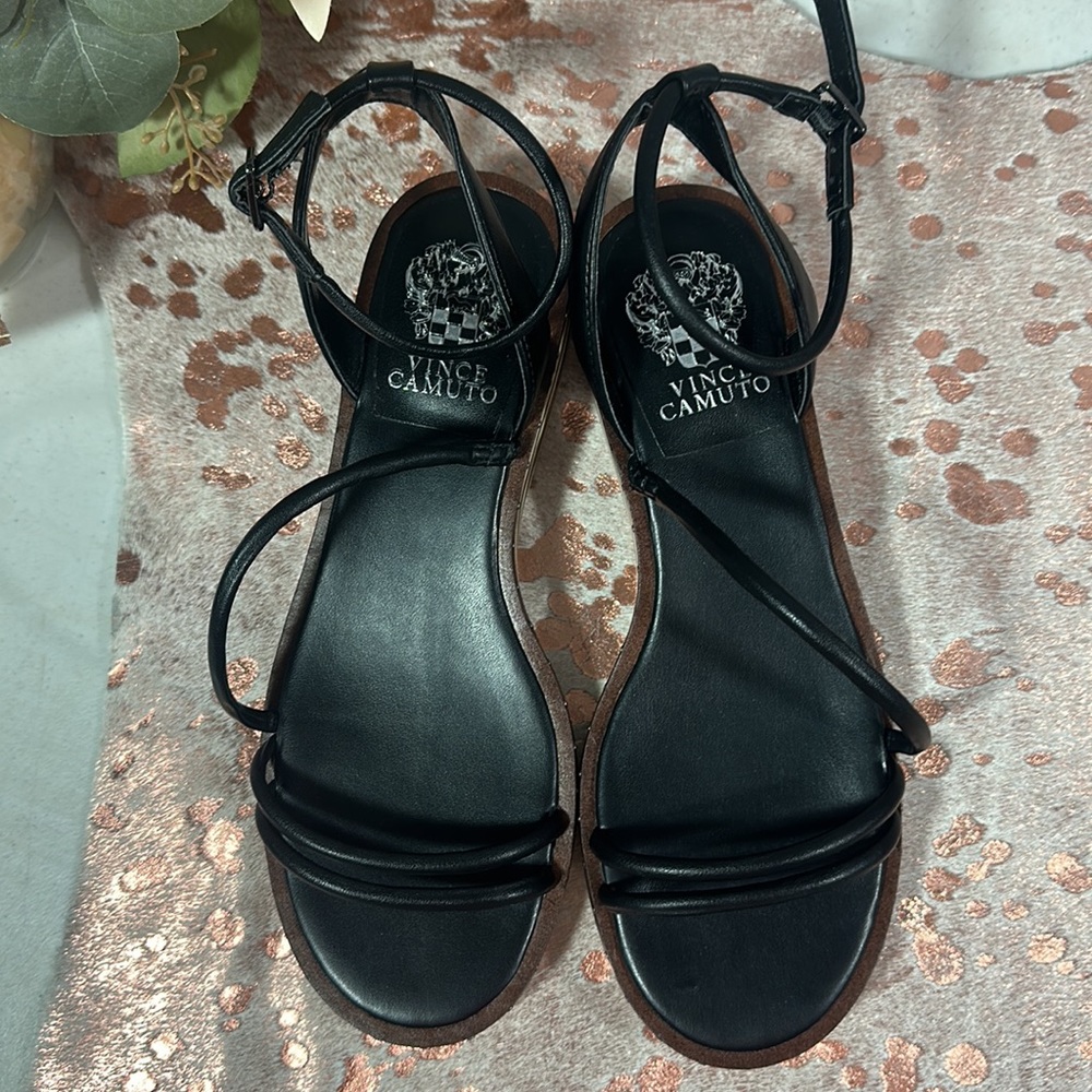 Vince camuto sandals - Picture 2 of 5